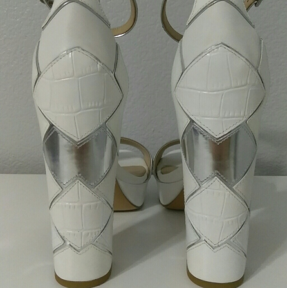 Stella Luna White Platform Heels - Picture 3 of 4